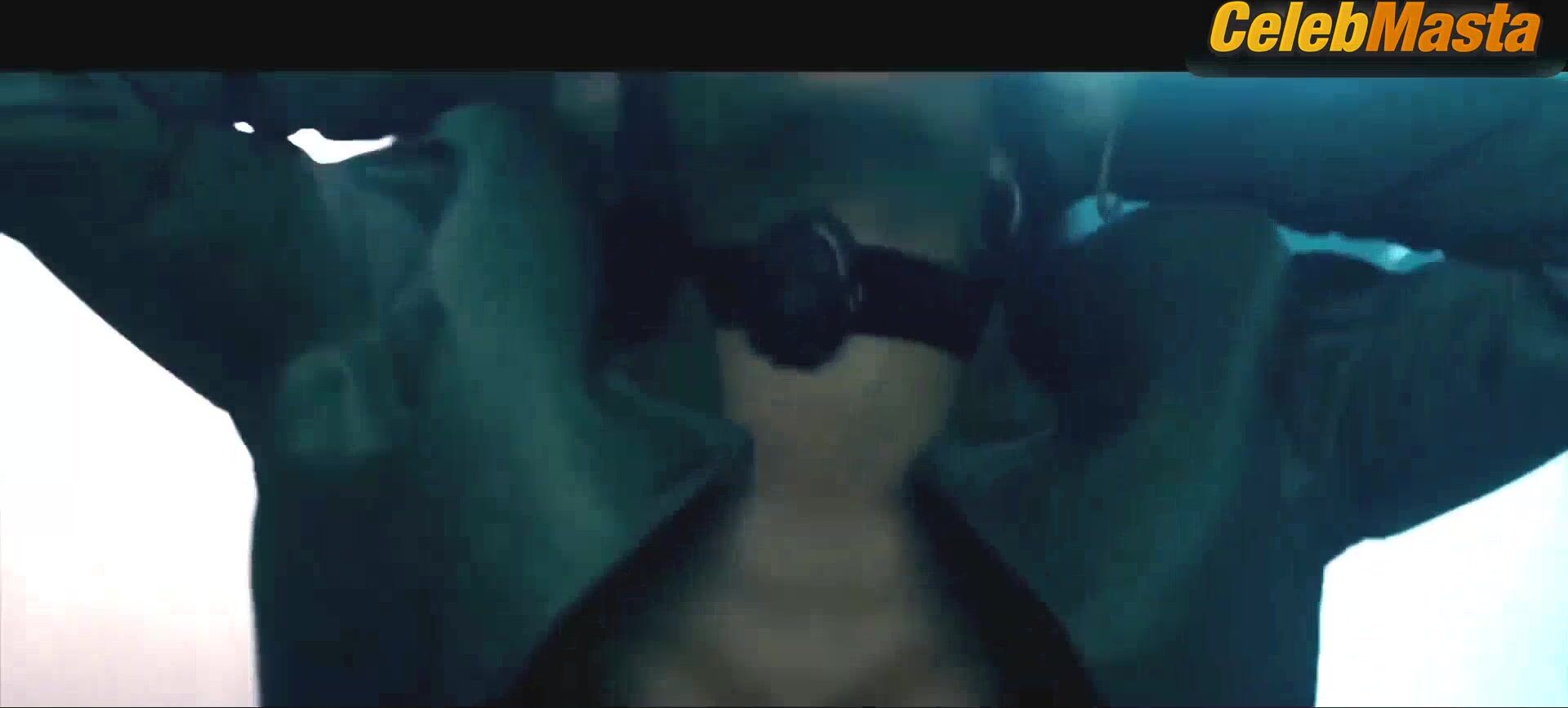 Rihanna ’s Tits Scene From The Monster - Photo 1 of 5 photo 5