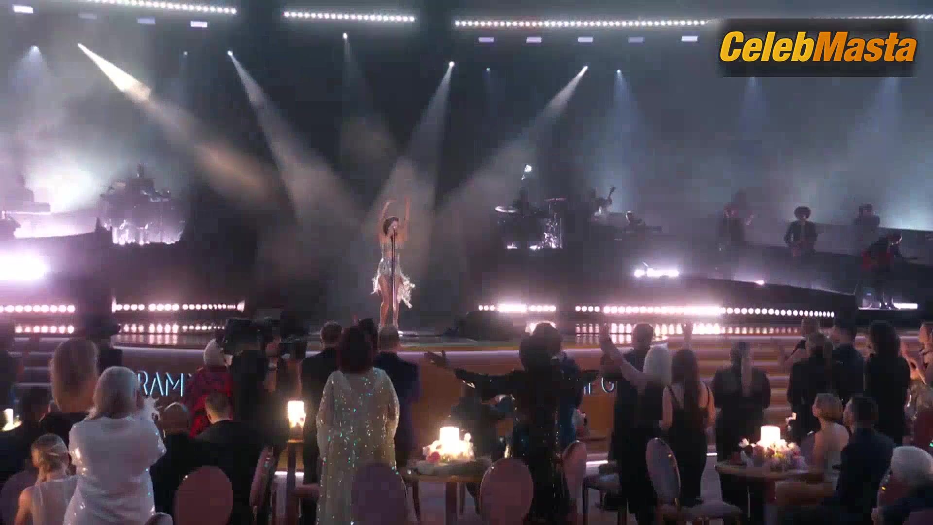 Miley Cyrus Sexy Scene From The Grammy Awards - Photo 2 of 5 photo 4