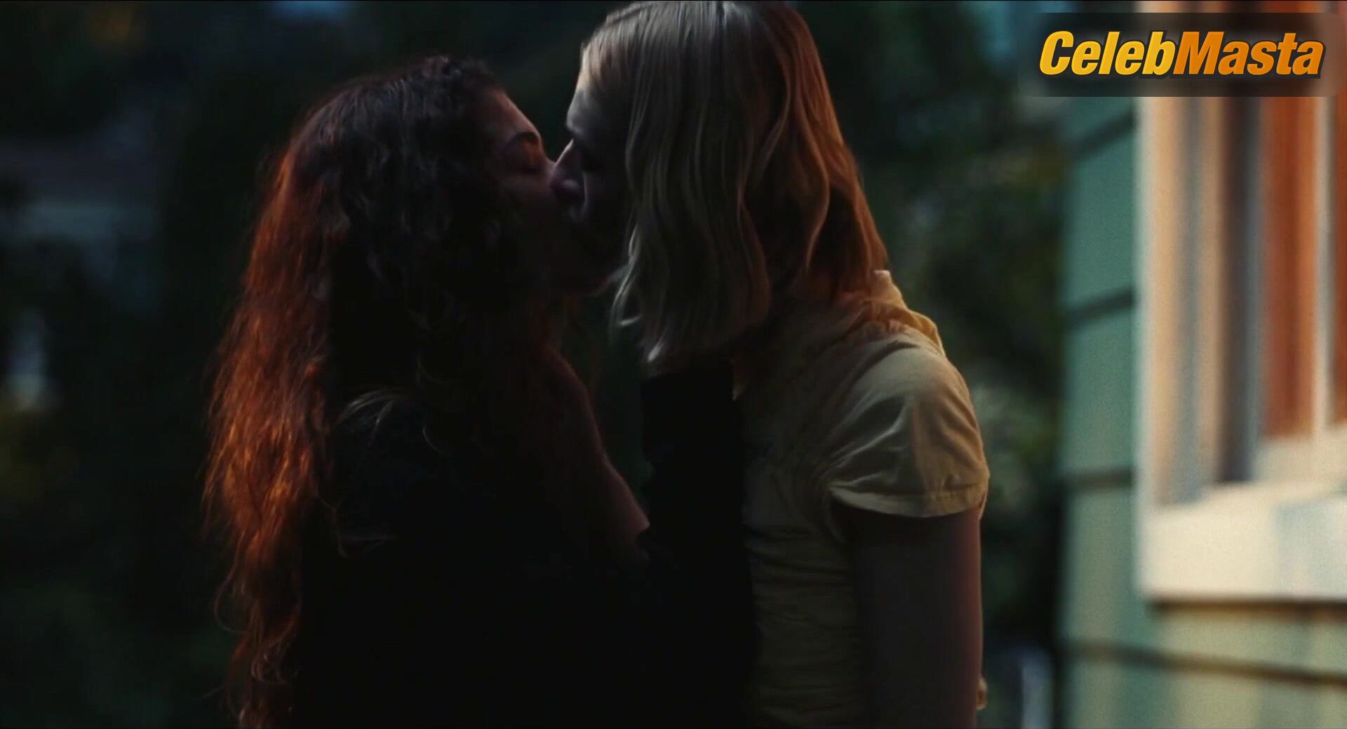 Hunter Schafer Zendaya And ’s Lesbian Sex Scene In - Photo 1 of 5 photo 2