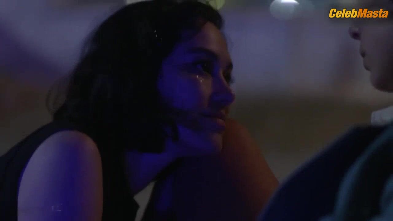 Mishel Prada Lesbian, Tits Scene From Vida - Photo 2 of 5 photo 5