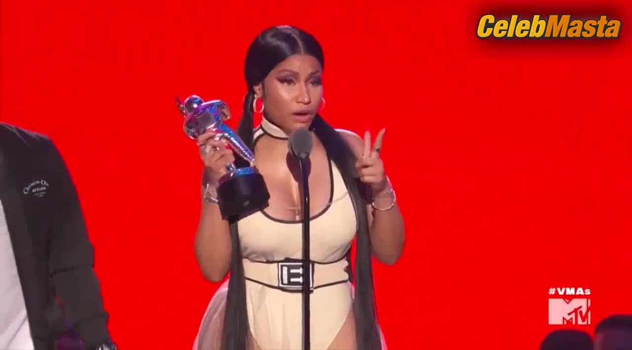 Nicki Minaj ’s Hot Scene In Mtv Video Music Awards - Photo 1 of 5 photo 4