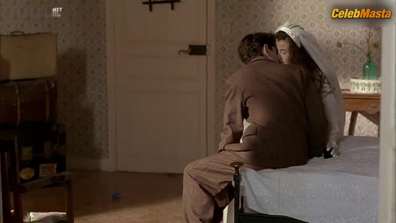 Romane Bohringer Ass, Tits Scene From Vigo - Photo 2 of 5