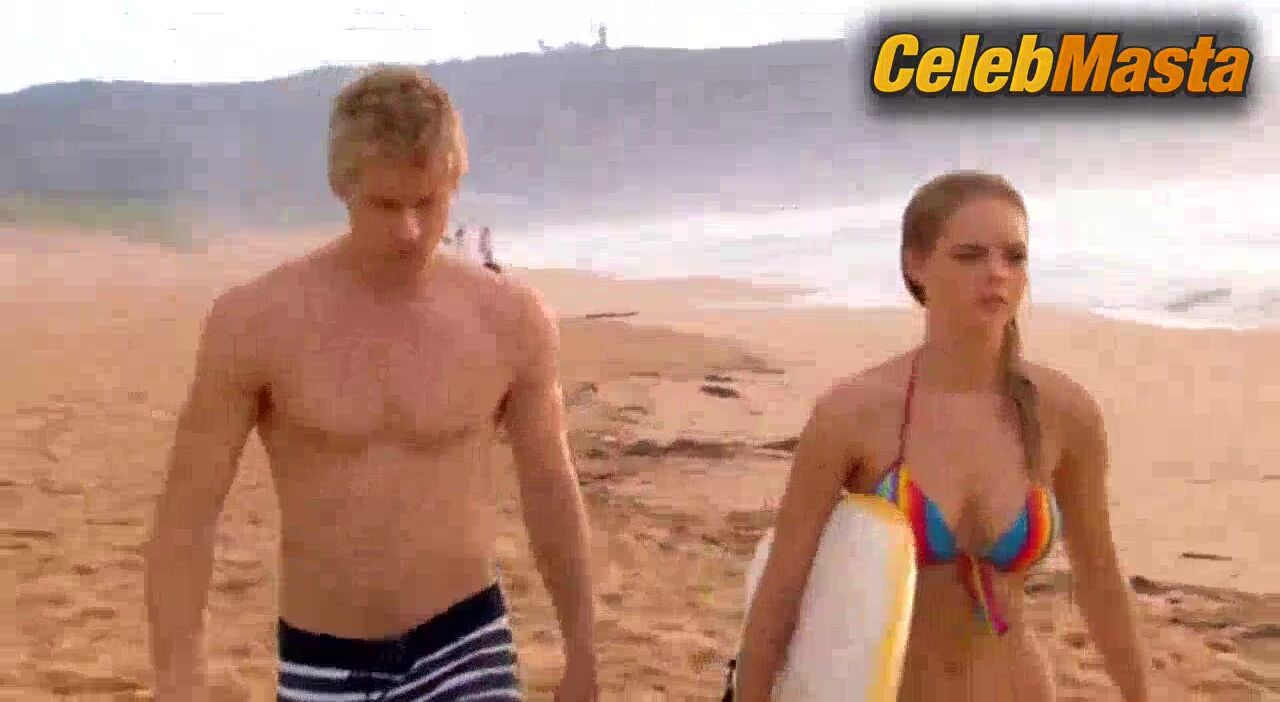 Samara Weaving ’s Boobs, Bikini Scene In Home And Away - Photo 1 of 5 photo 2