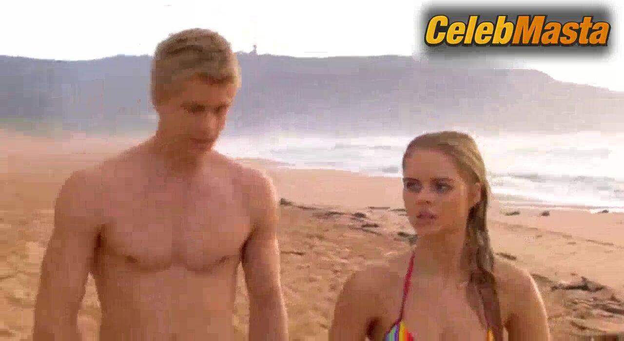 Samara Weaving ’s Boobs, Bikini Scene In Home And Away - Photo 1 of 5 photo 4