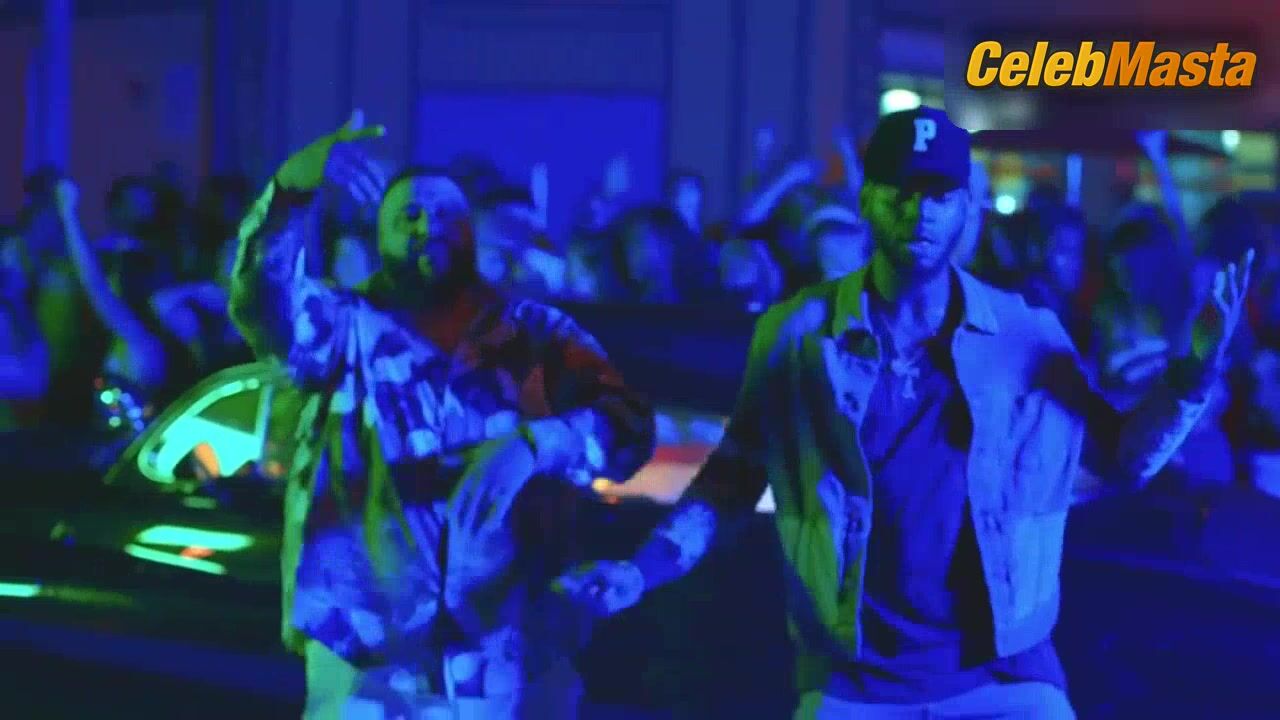 Rihanna ’s Sexy Scene From Wild Thoughts - Photo 2 of 5 photo 4