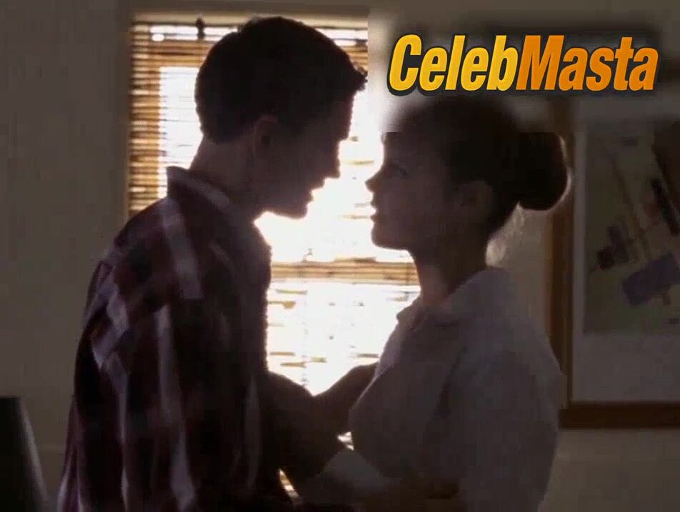 Abbie Cornish Sexy Scene From Wildside - Photo 2 of 5