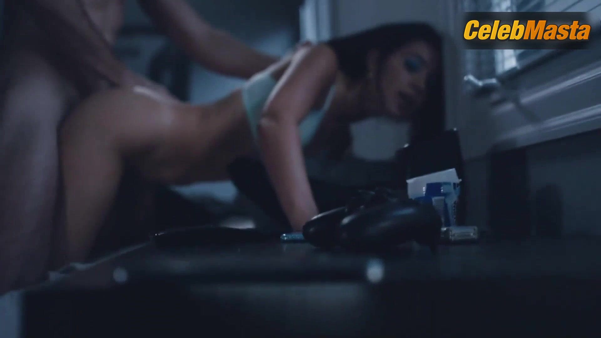Alexa Demie Shows Butt, Underwear In Euphoria Scene - Photo 2 of 5 photo 5