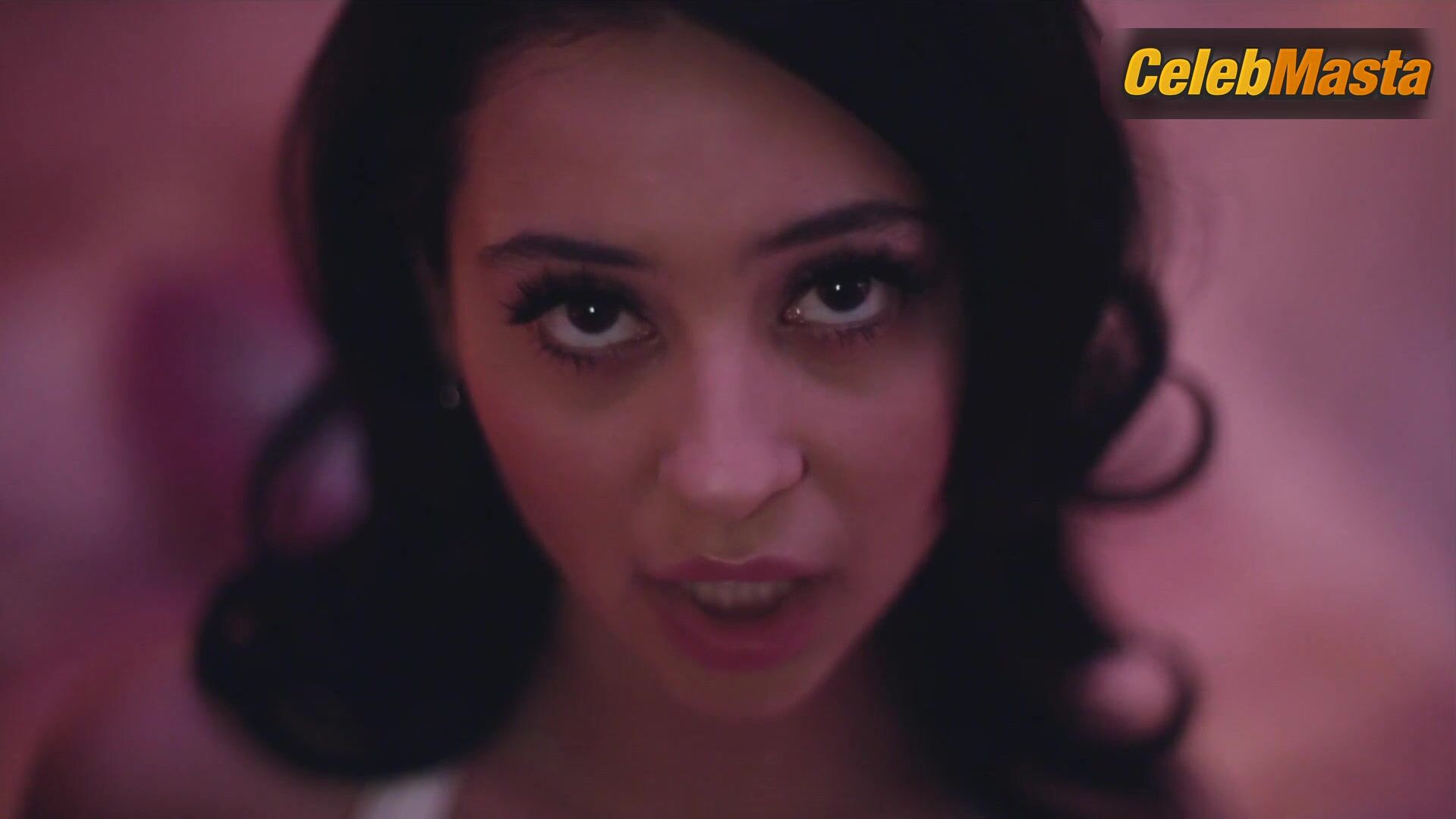 Alexa Demie Shows Underwear In Euphoria Scene - Photo 2 of 5