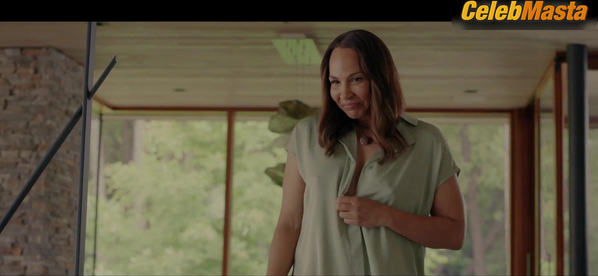 Amanda Brugel ’s Underwear Scene From Sort Of - Photo 3 of 5 photo 4