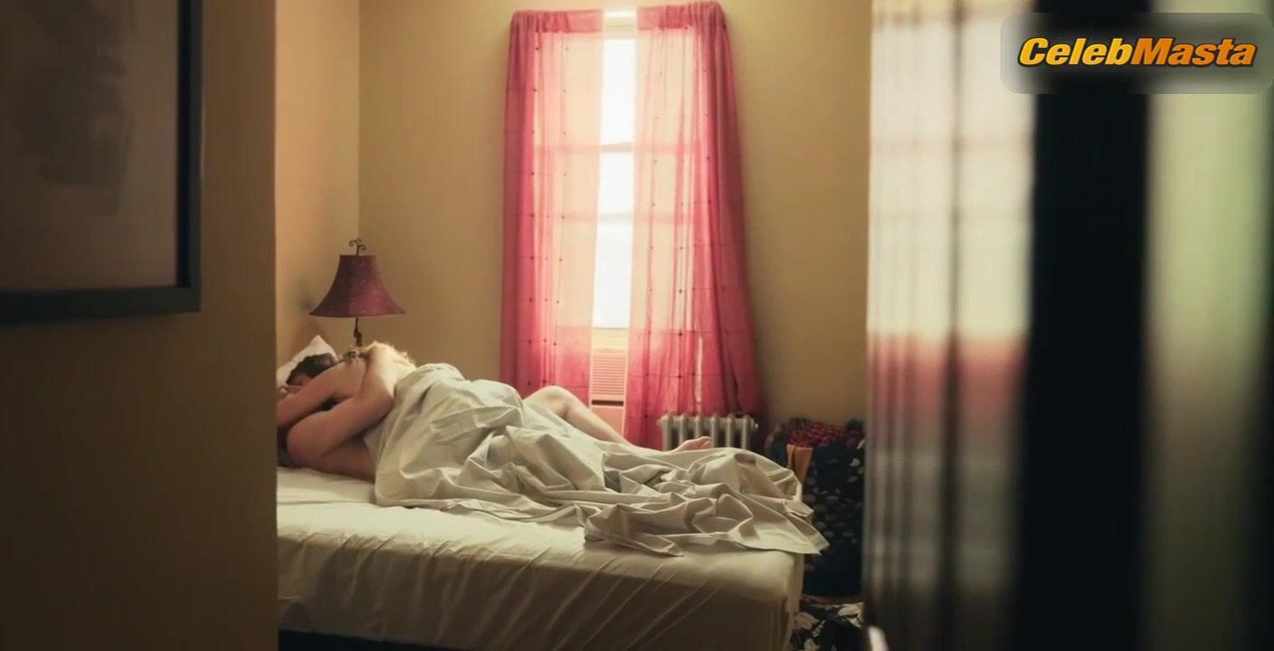Amanda Peet Shows Sexy Scene In Your Friends & - Photo 3 of 5 photo 4