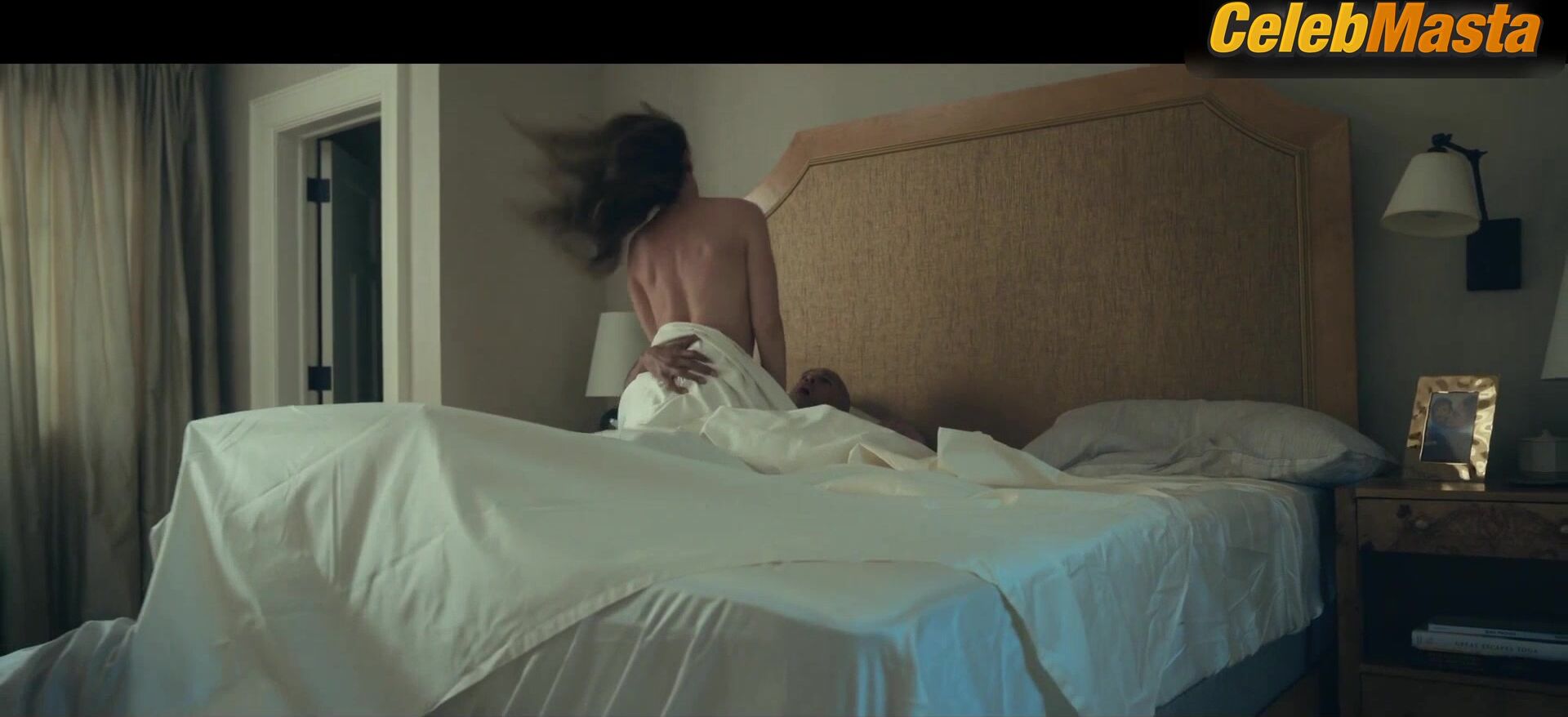 Amanda Peet Hot Scene From Your Friends & Neighbors - Photo 2 of 5 photo 5