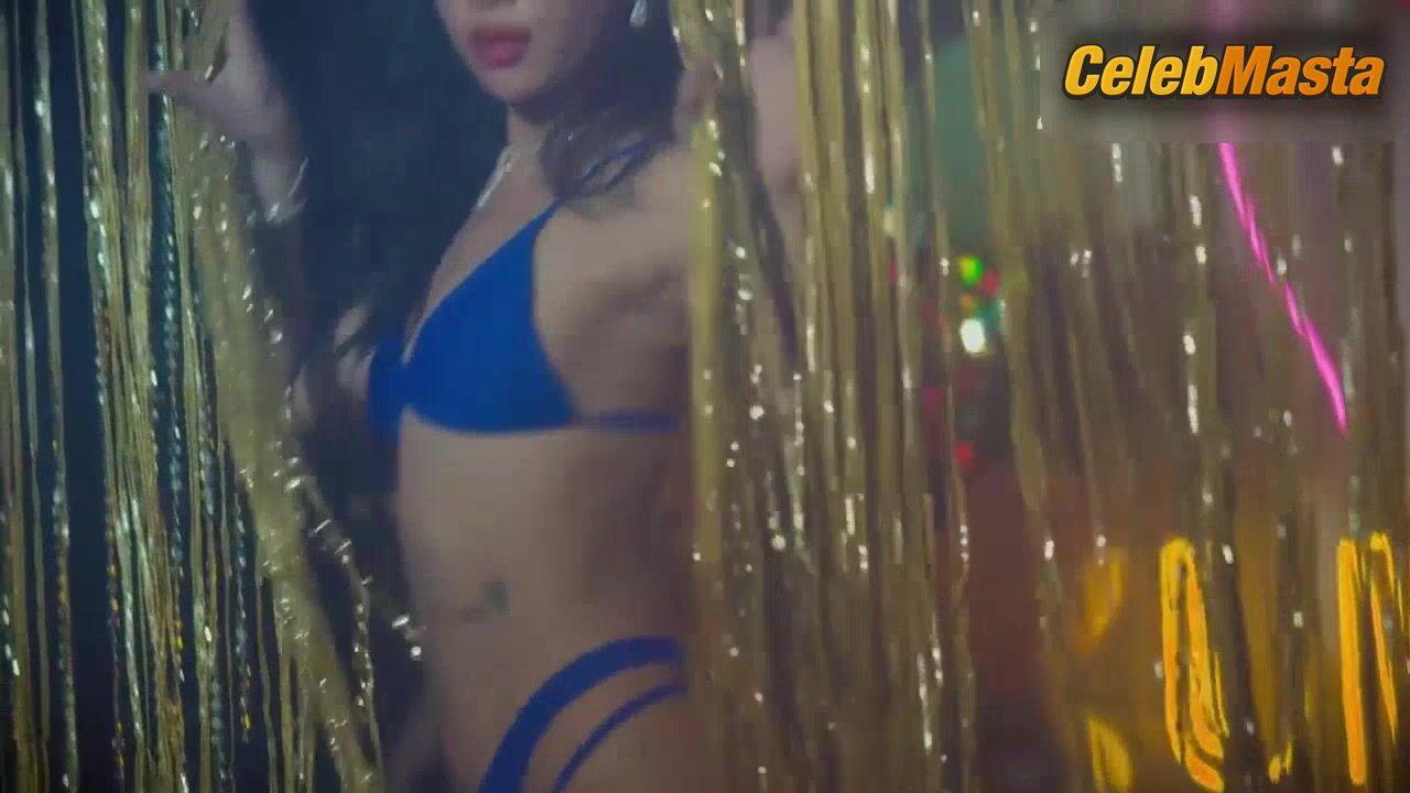 Aliya Raymundo Janna Cuervo, And Reina Castillo Bare Booty - Photo 2 of 5 photo 1