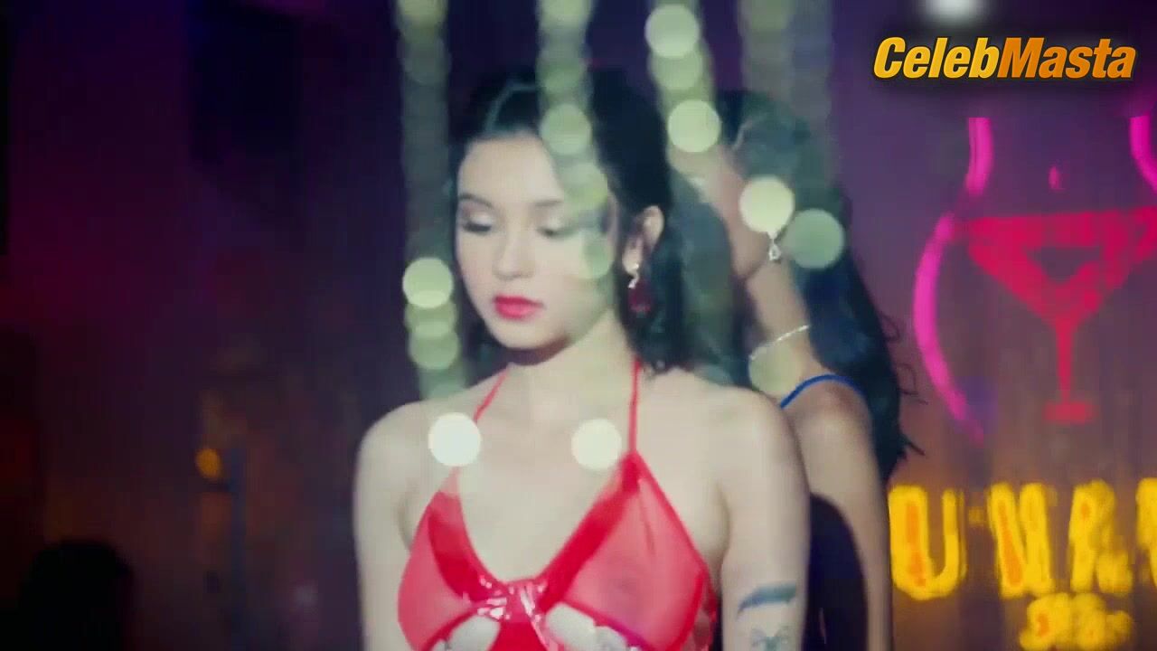 Aliya Raymundo Janna Cuervo, And Reina Castillo Bare Booty - Photo 2 of 5 photo 4