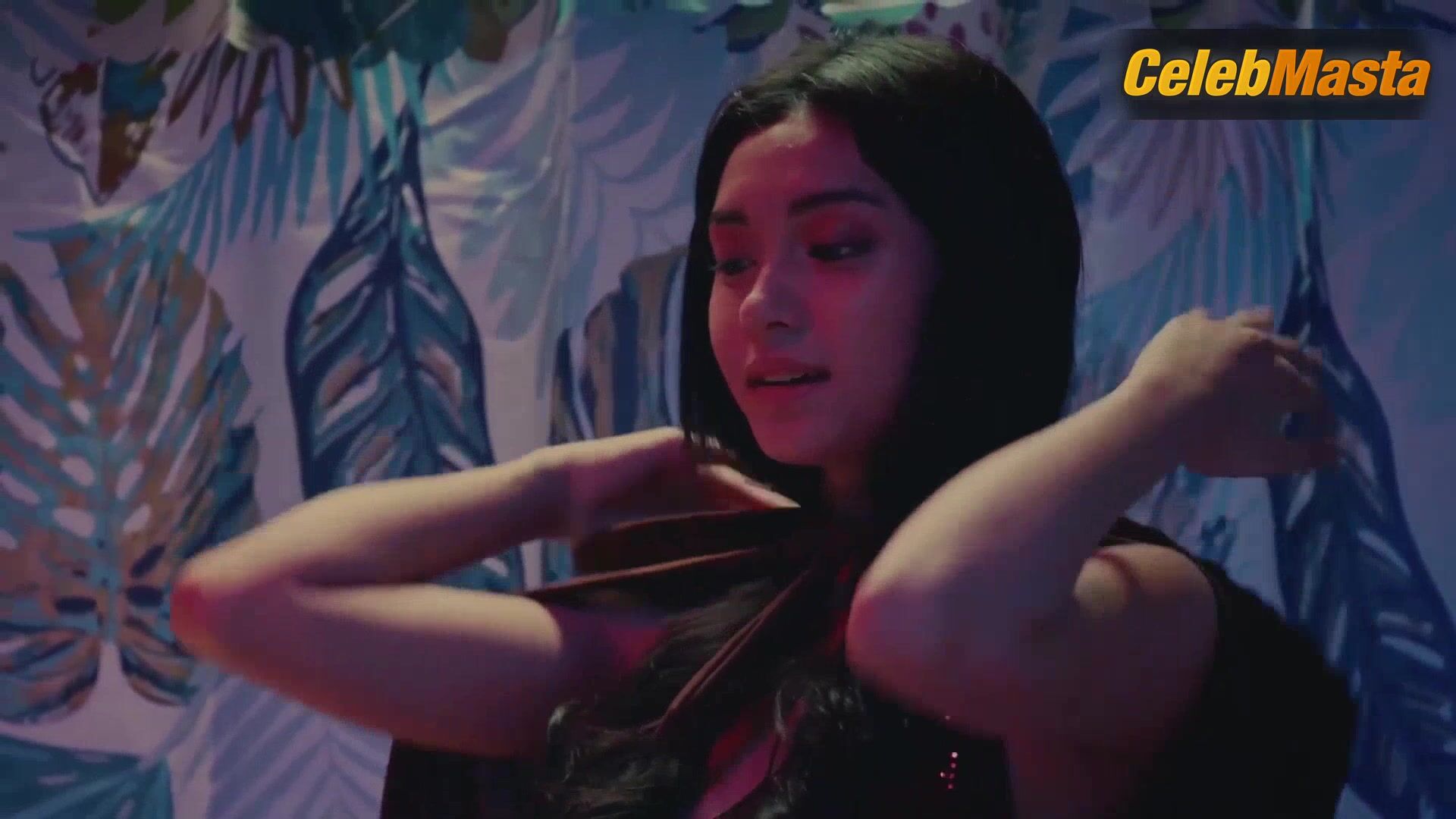 Aliya Raymundo ’s Butt And Tits Scene In Maalikaya - Photo 2 of 5 photo 1