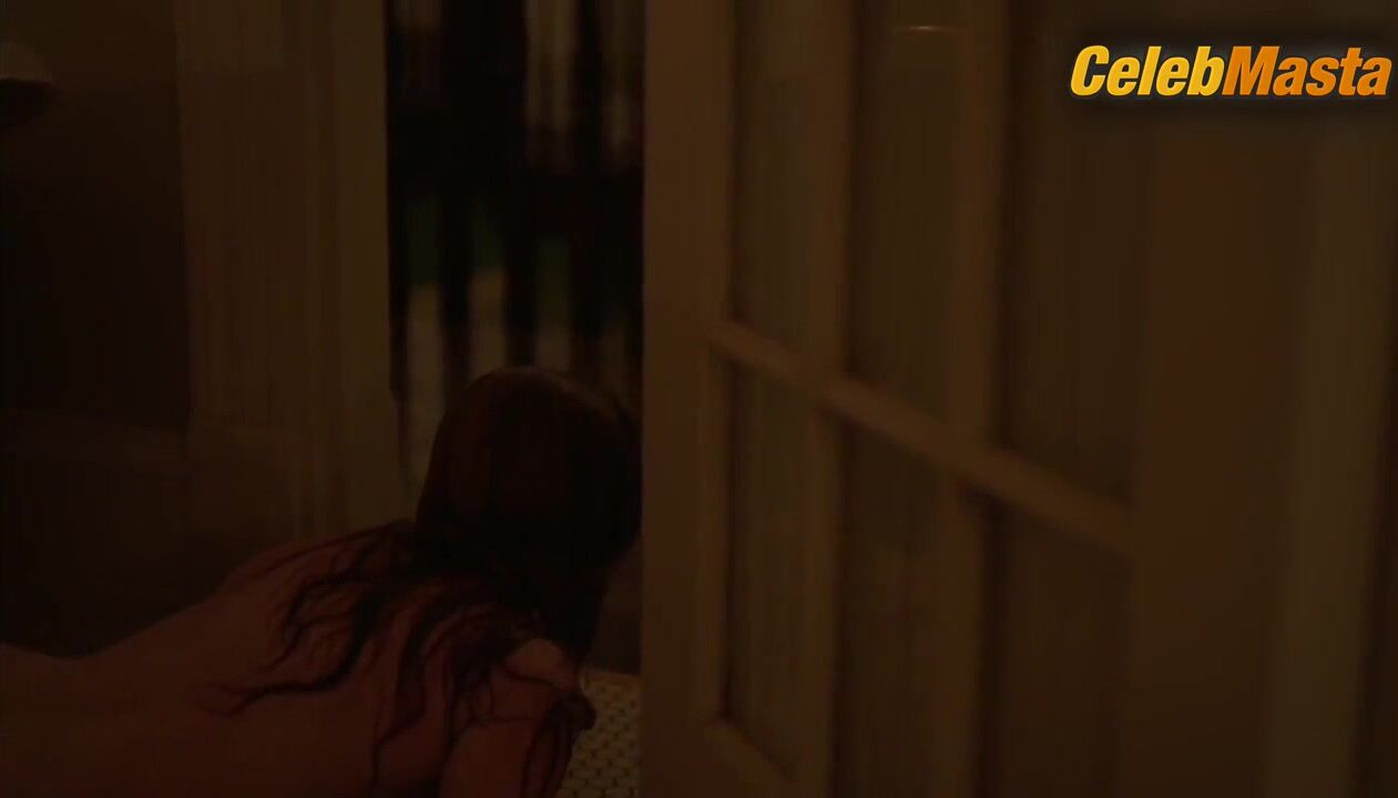Amy Adams Ass Scene In Sharp Objects - Photo 1 of 5