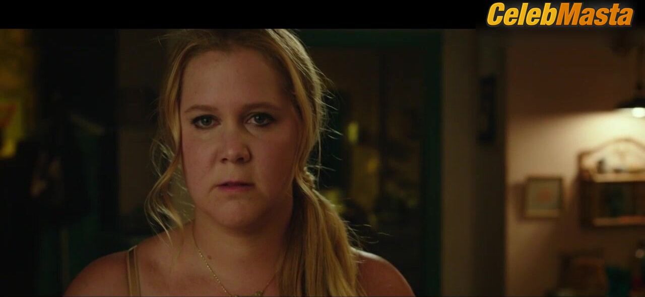 Amy Schumer Underwear Scene From I Feel Pretty - Photo 1 of 5 photo 4