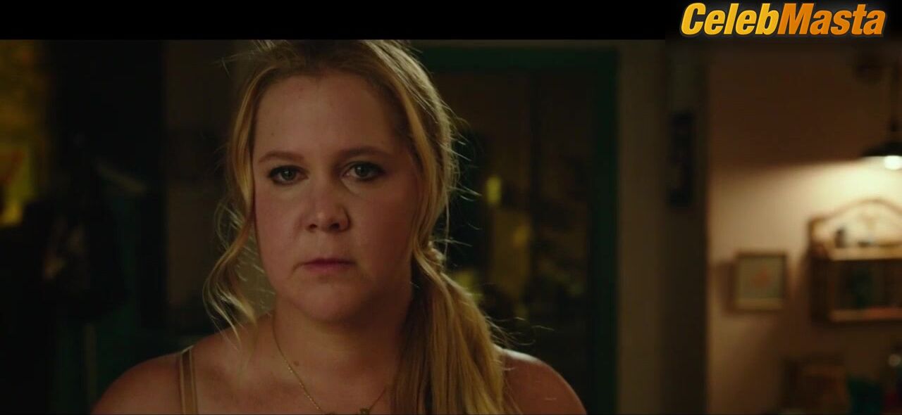 Amy Schumer Underwear Scene From I Feel Pretty - Photo 1 of 5 photo 5