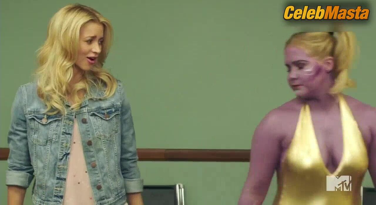 Amy Schumer Shows Sexy Scene At Mtv Movie Awards - Photo 1 of 5 photo 5