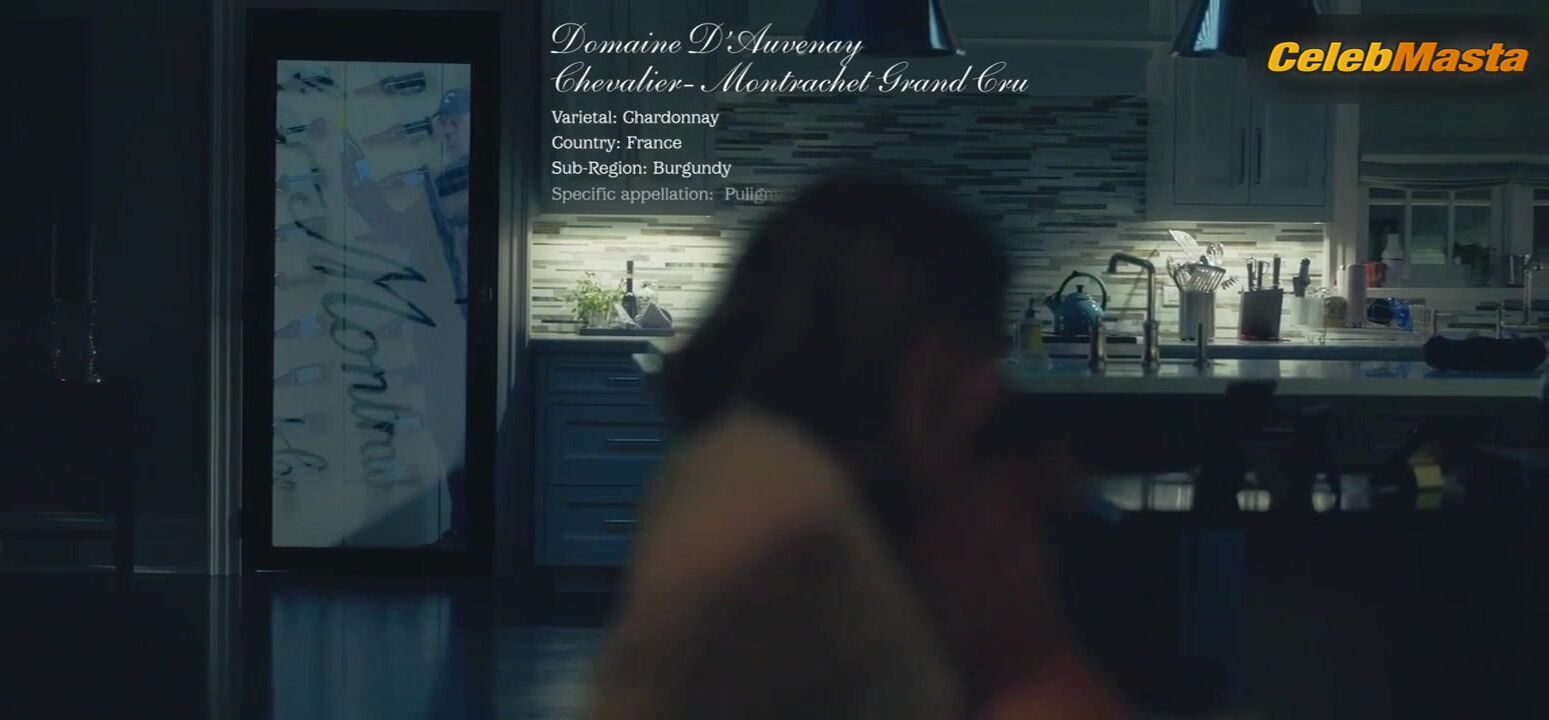 Amanda Peet Steamy Scene In Your Friends & Neighbors - Photo 2 of 5 photo 5