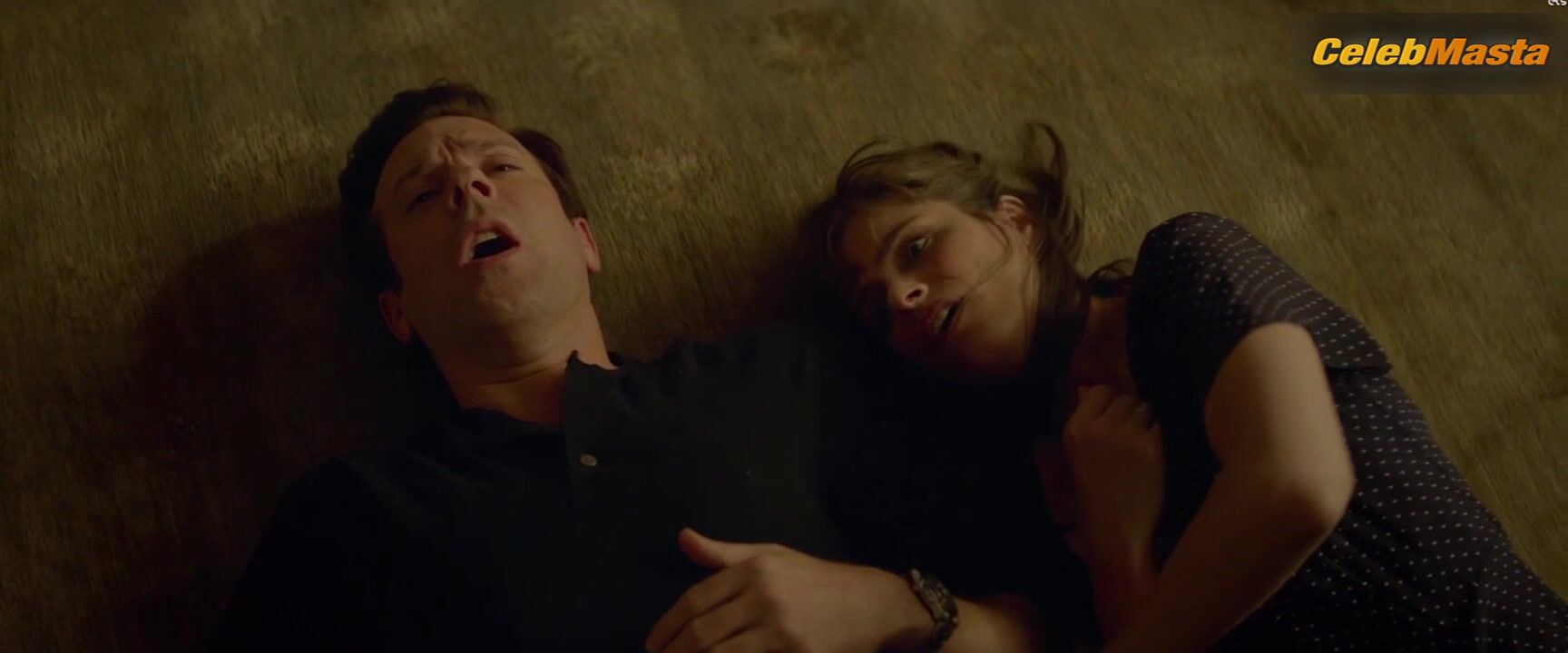 Amanda Peet ’s Sexy Scene From Sleeping With Other - Photo 1 of 5 photo 5