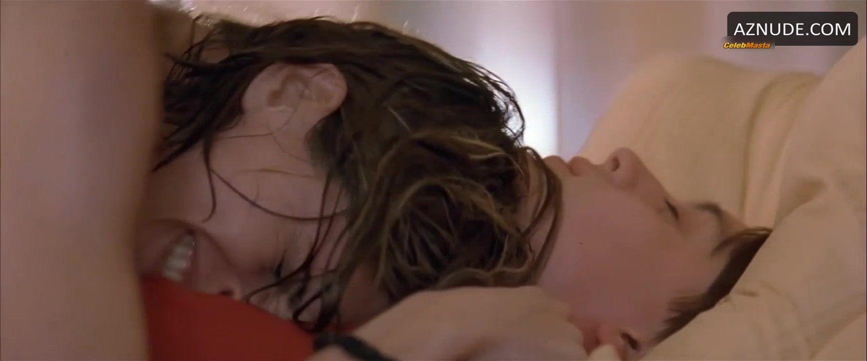 Amanda Peet Reveals Body Scene In Igby Goes Down - Photo 2 of 5 photo 4