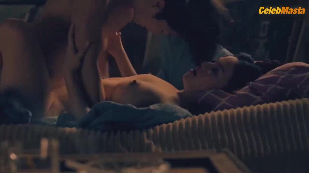 Arah Alonzo Flaunts Boobs Scene In Stag - Photo 1 of 5 photo 4