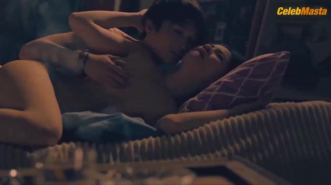 Arah Alonzo Flaunts Boobs Scene In Stag - Photo 1 of 5 photo 5
