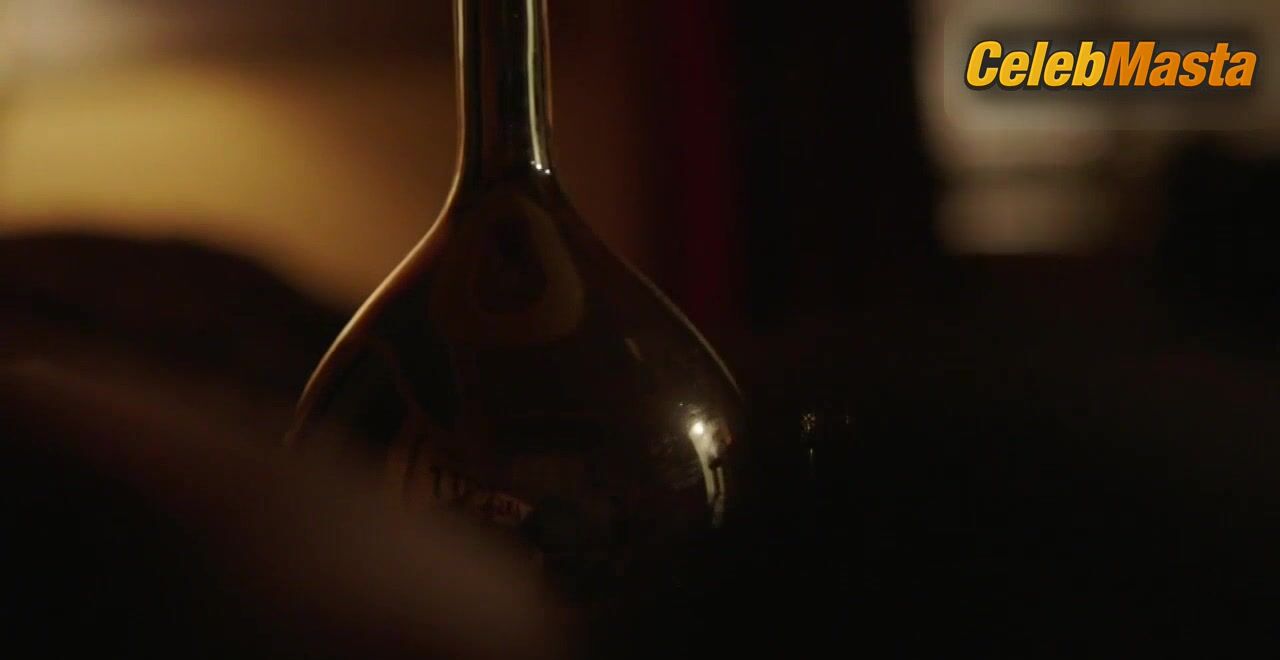 Amy Adams Hot Scene In Sharp Objects - Photo 1 of 5 photo 5