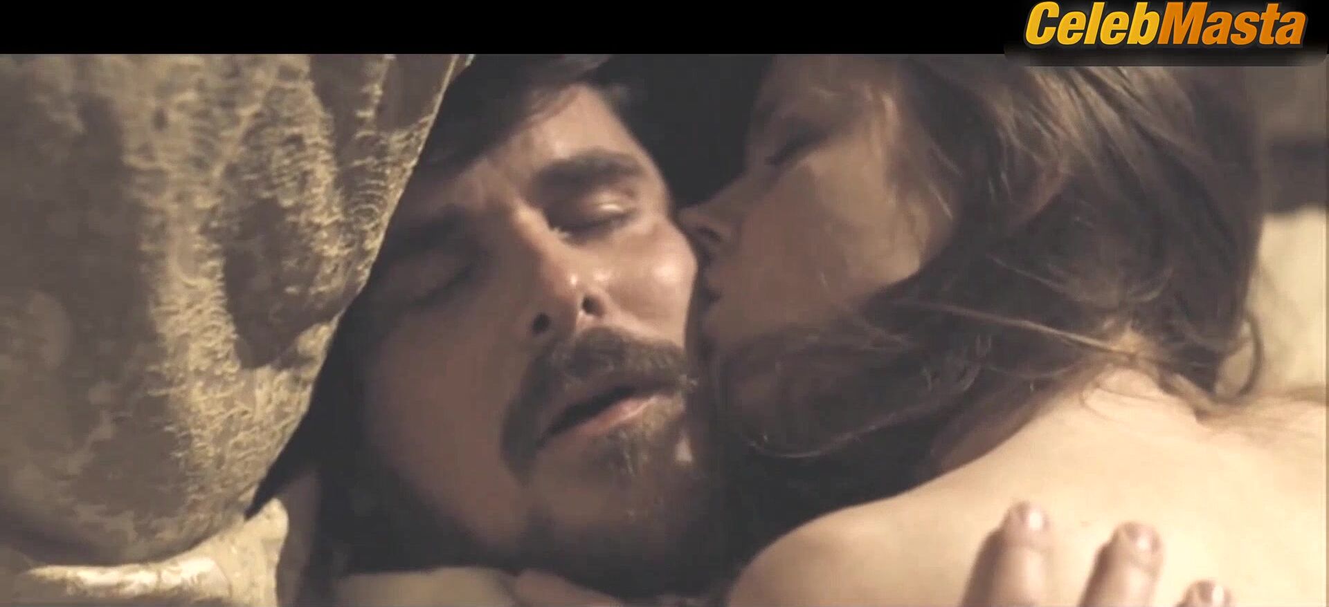 Amy Adams ’ Breasts Scene In American Hustle - Photo 2 of 5 photo 4