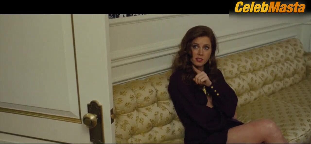 Amy Adams Flaunts Curves Scene In American Hustle - Photo 1 of 5 photo 4