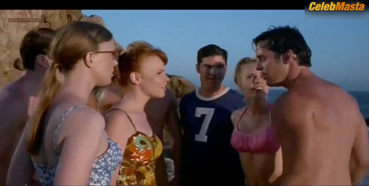 Amy Adams ’s Booty, Boobs Scene In Psycho Beach - Photo 3 of 5 photo 5