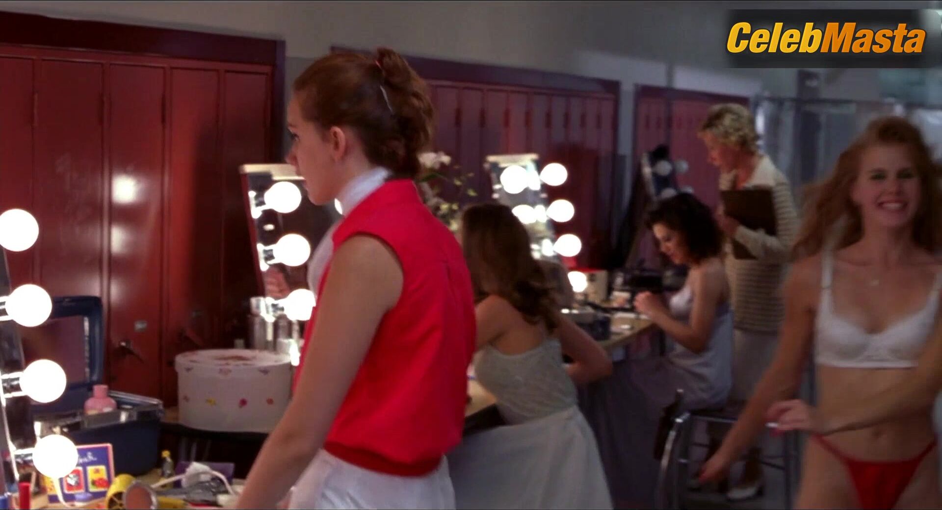 Amy Adams Underwear Scene From Drop Dead Gorgeous - Photo 2 of 5