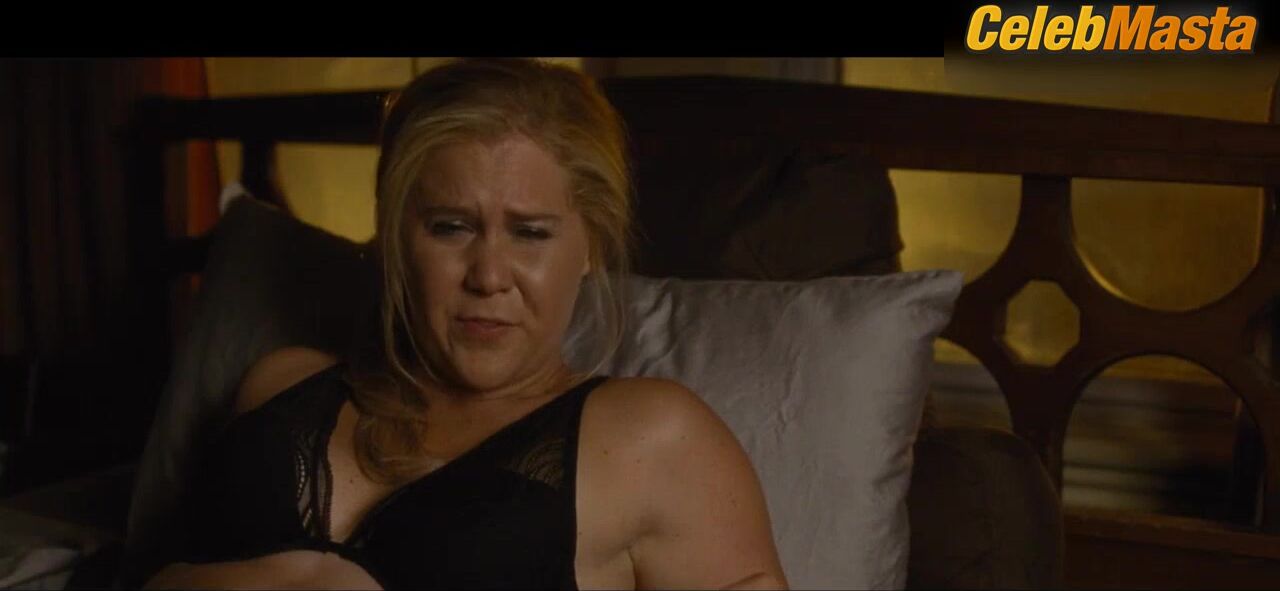 Amy Schumer Underwear Scene In Trainwreck Movie - Photo 1 of 5 photo 2