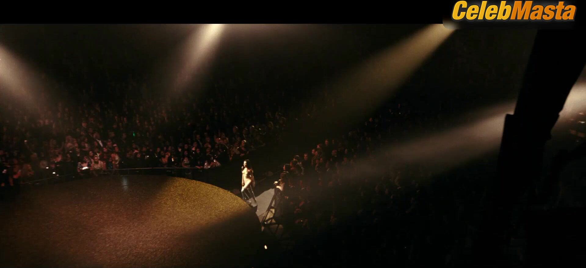 Anne Hathaway Steamy Scene In Mother Mary - Photo 2 of 5