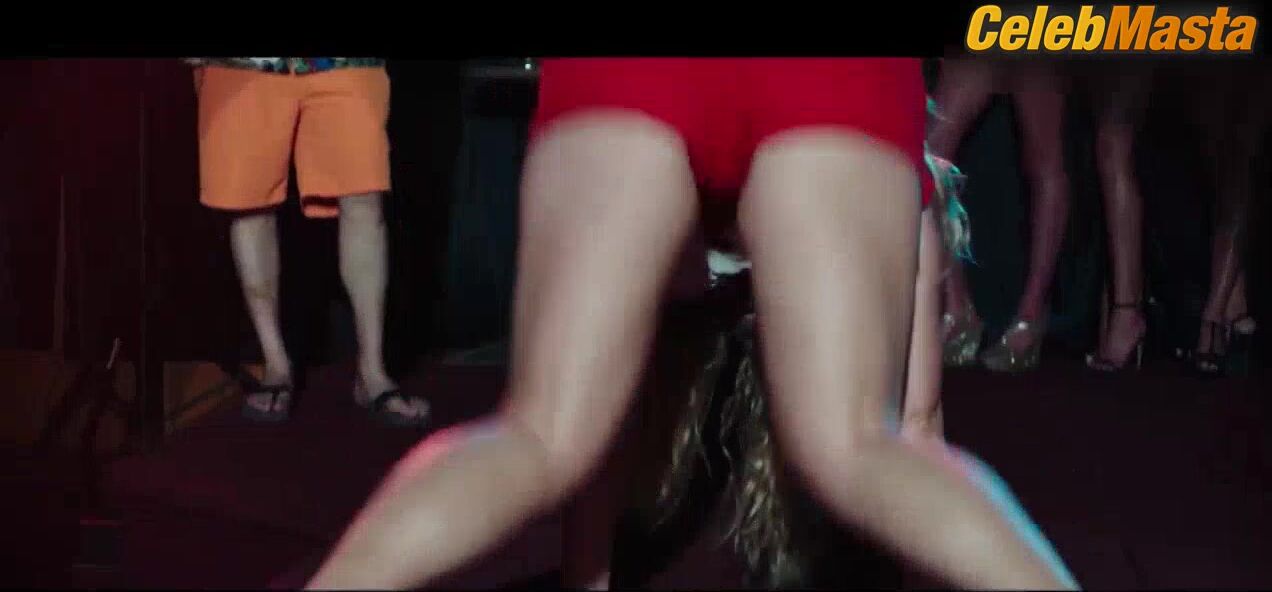 Amy Schumer Steamy Scene In I Feel Pretty - Photo 2 of 5 photo 4