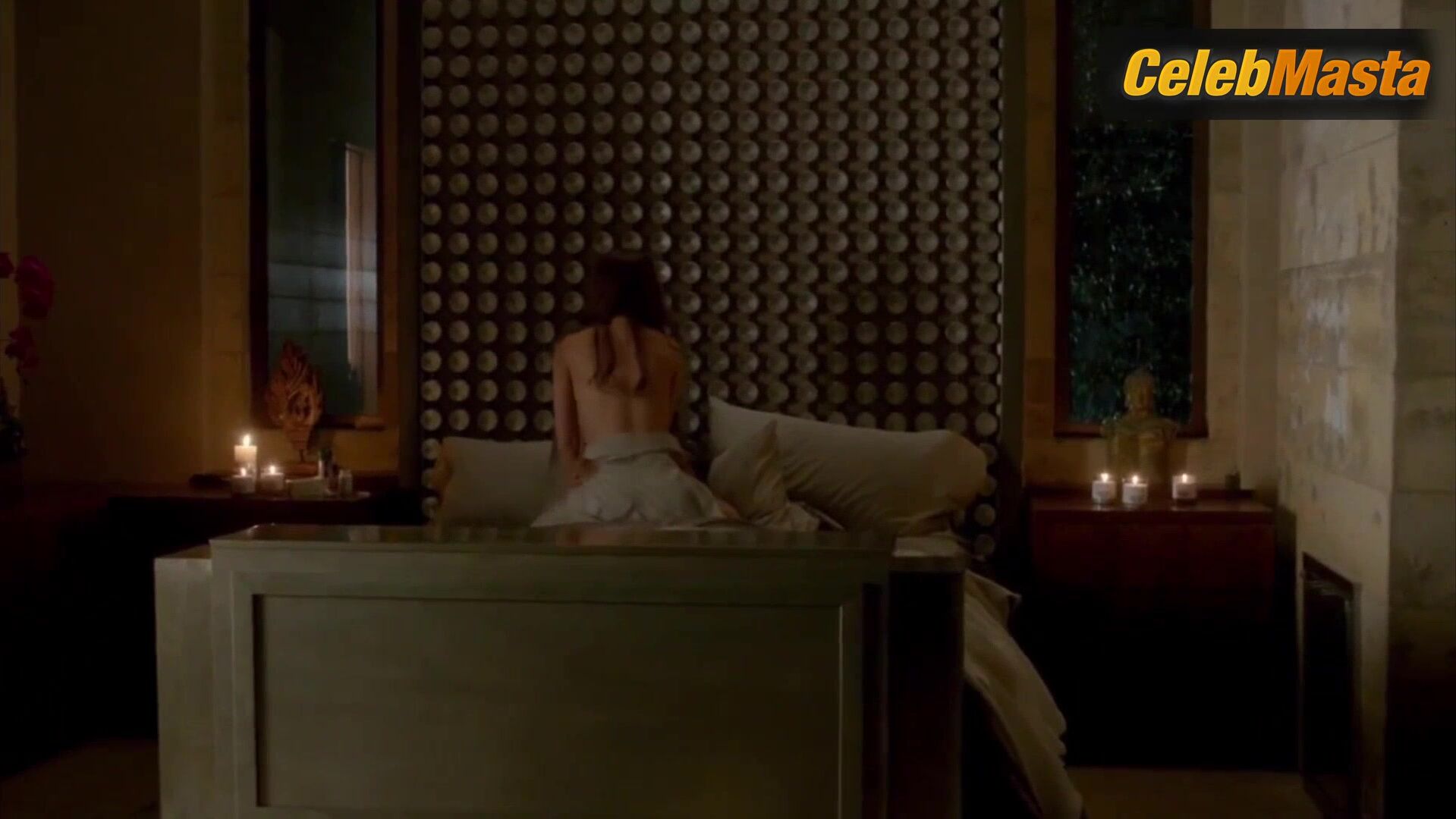 Anna Camp Bares Boobs, Thong Scene In True Blood - Photo 2 of 5 photo 1