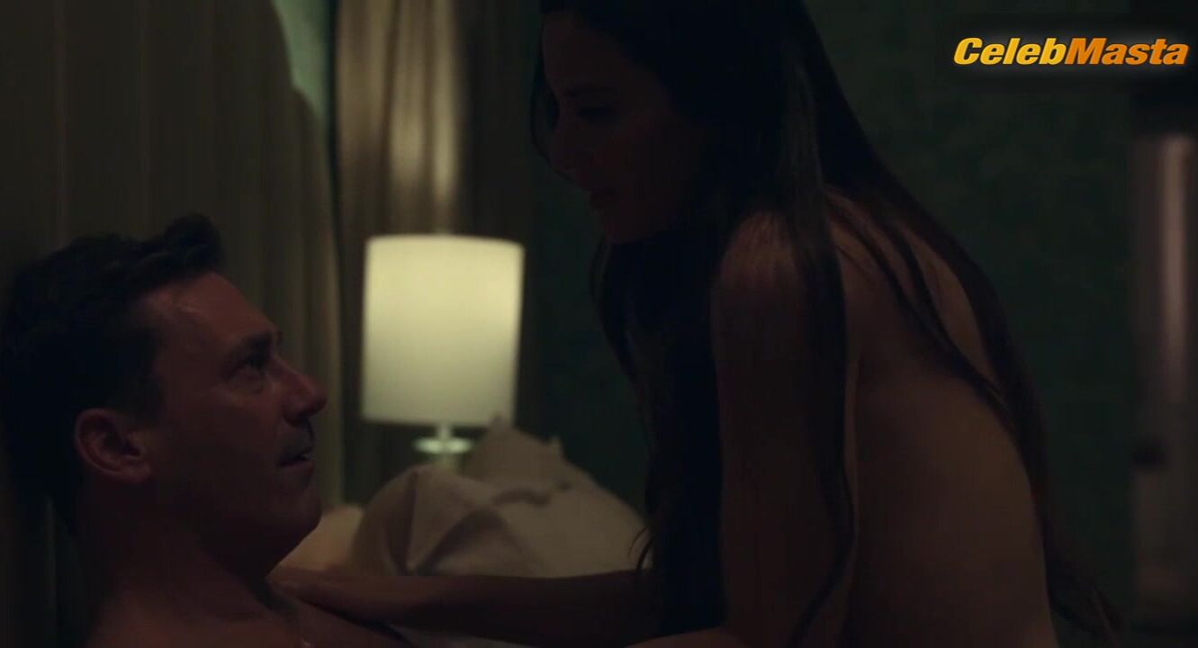 Amanda Peet ’s Ass Scene From Your Friends & - Photo 4 of 5