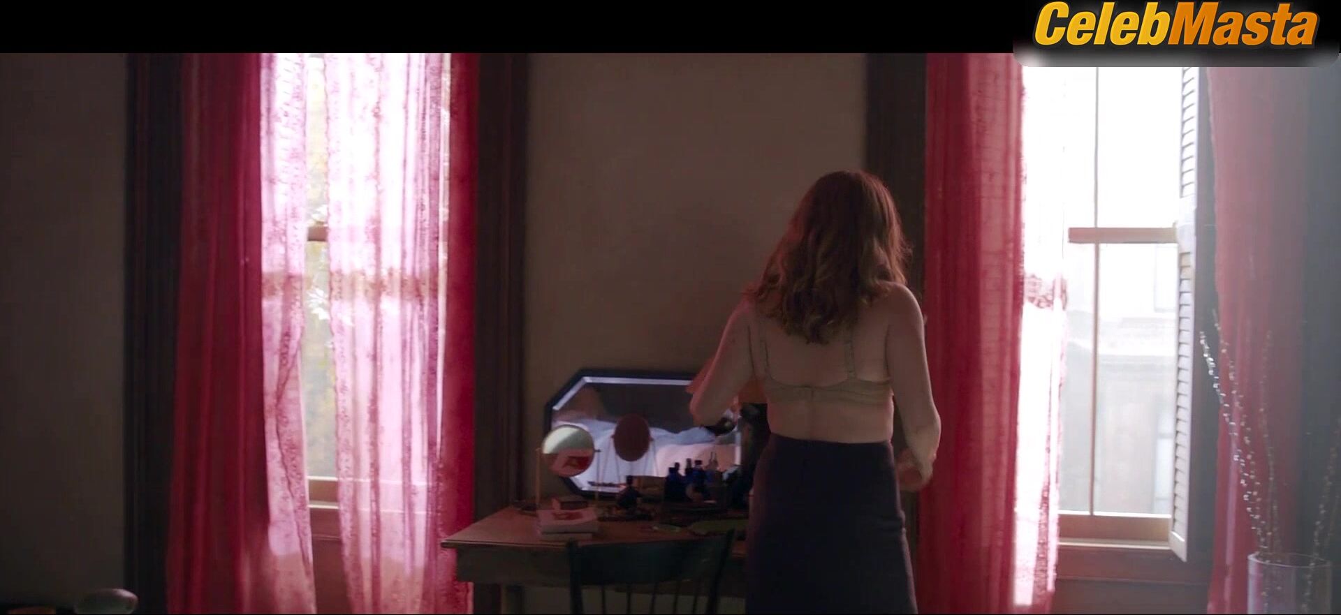 Amy Adams Underwear Scene From The Woman In The Window - Photo 4 of 5 photo 2