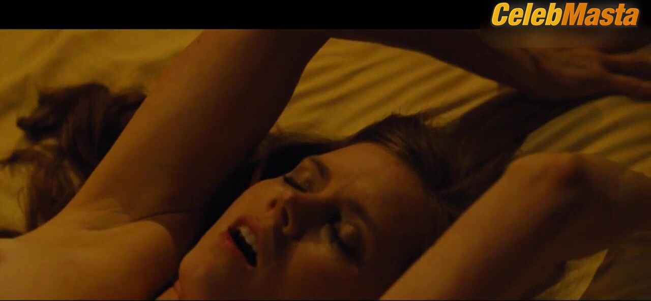 Amy Adams Boobs Scene In American Hustle - Photo 1 of 5 photo 4