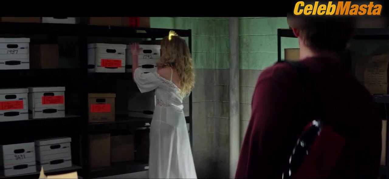 Barbara Dunkelman ’s Underwear Scene From Day 5 - Photo 3 of 5 photo 2