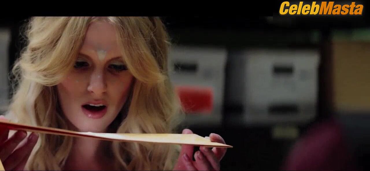 Barbara Dunkelman ’s Underwear Scene From Day 5 - Photo 3 of 5 photo 5