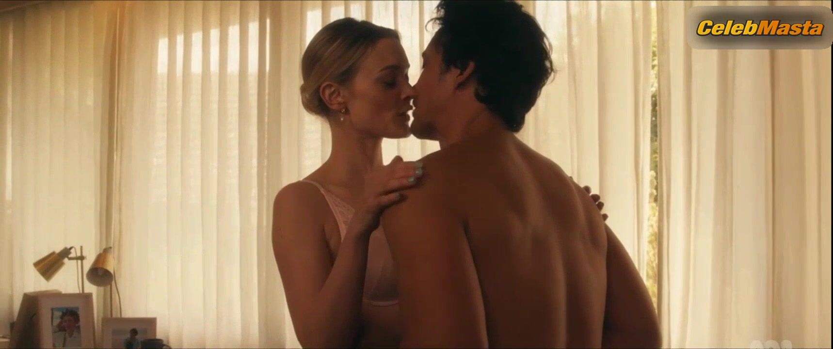 Bella Heathcote ’s Booty, Boobs Scene In The Family - Photo 5 of 5 photo 2