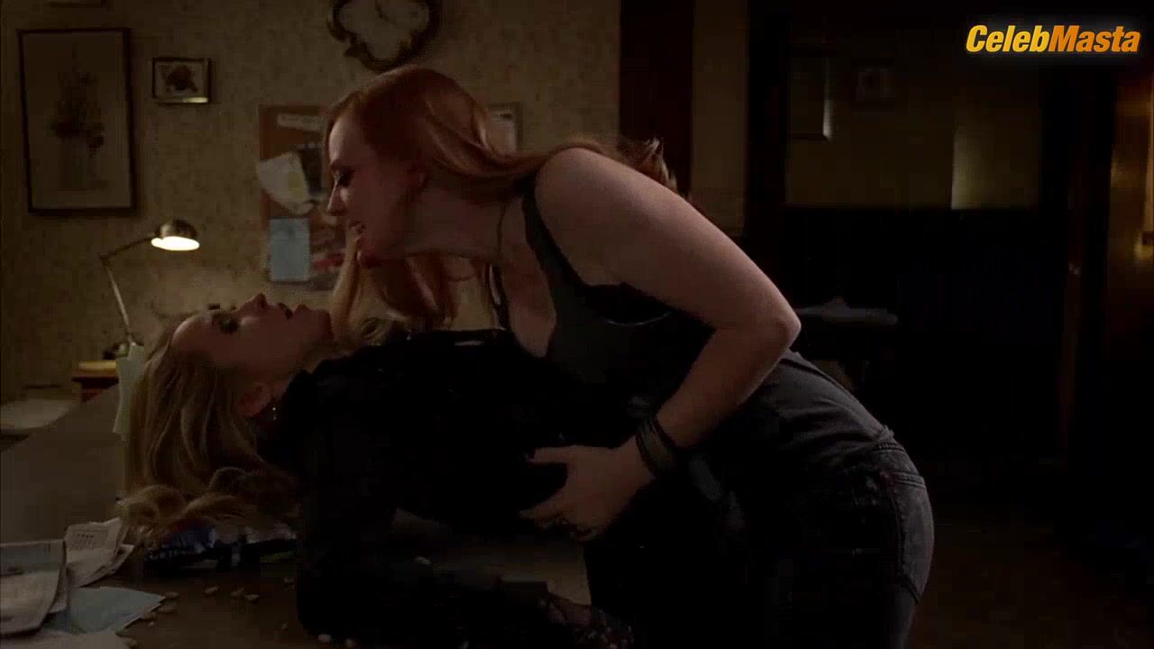Anna Camp ’s Tits, Underwear Scene In True Blood - Photo 1 of 5 photo 5
