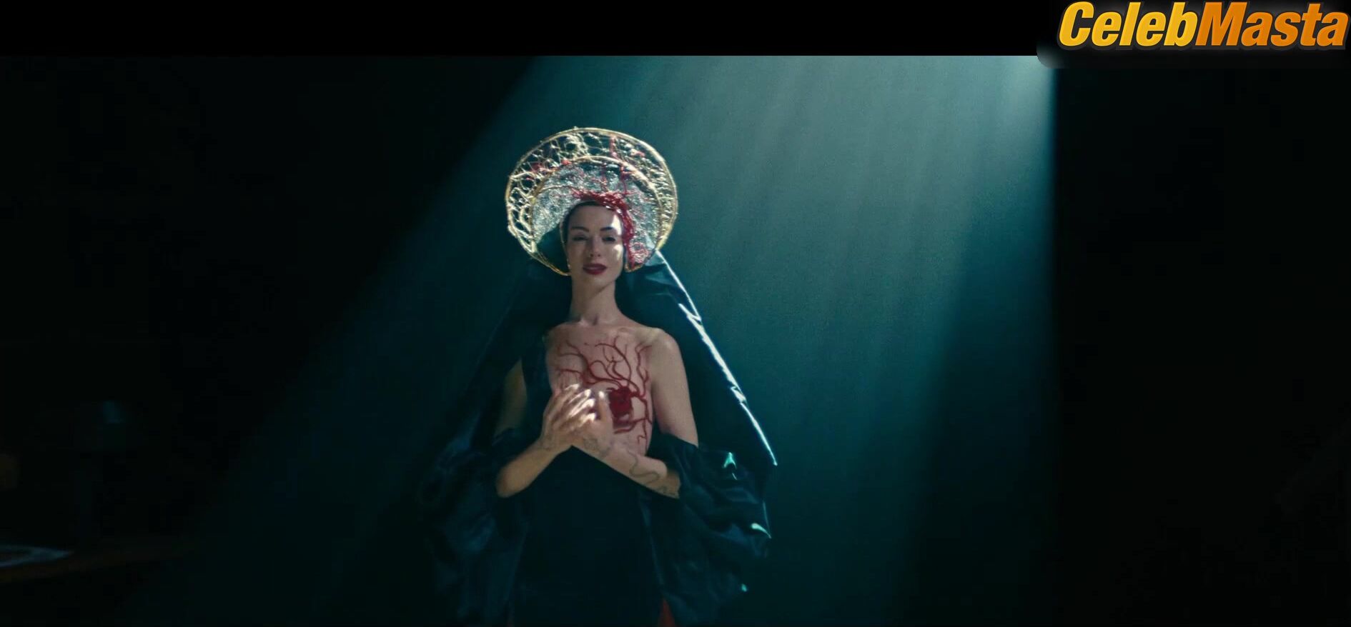 Anne Hathaway ’s Sexy Scene From Mother Mary - Photo 5 of 5 photo 4