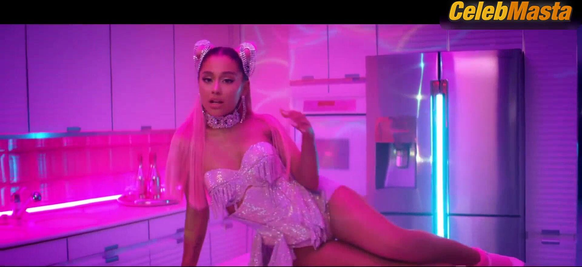 Ariana Grande Sexy Scene From 7 Rings - Photo 3 of 5 photo 2
