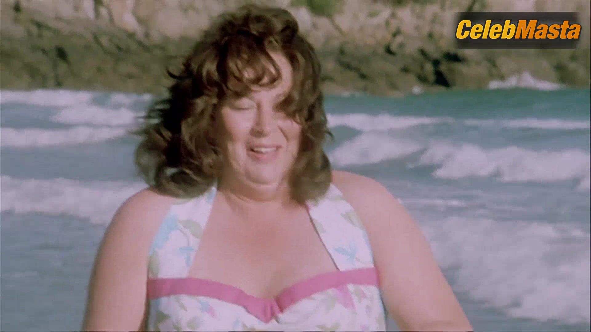 Catherine Zeta-jones Sexy Scene From The Darling Buds Of May - Photo 2 of 5 photo 4