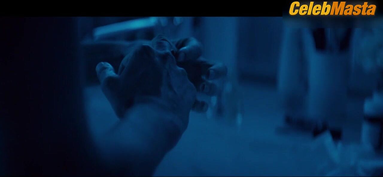 Charlize Theron Bares Boobs, Butt Scene In Atomic Blonde - Photo 2 of 5 photo 5