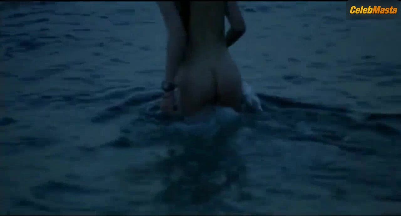 Charlotte Gainsbourg Tits Scene From Passionnement - Photo 2 of 5 photo 4