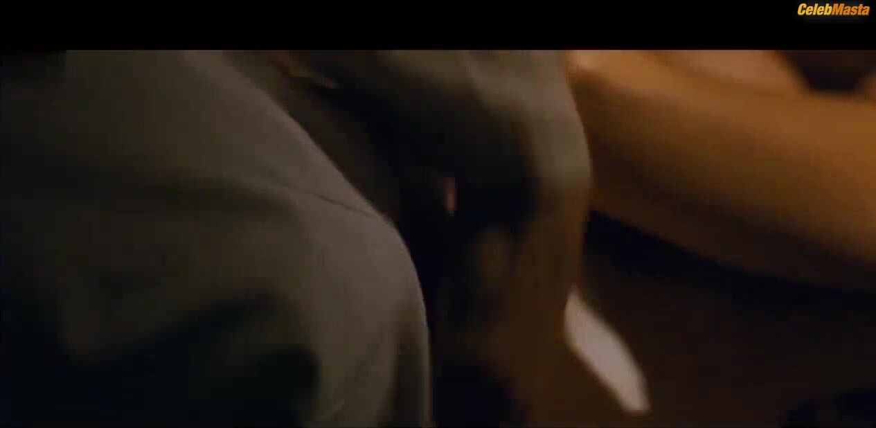 Cho Yeo-jeong Shows Tits Scene In The Servant - Photo 1 of 5 photo 2