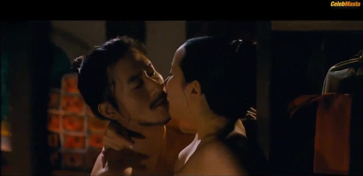Cho Yeo-jeong Shows Tits Scene In The Servant - Photo 1 of 5 photo 4
